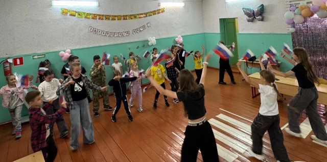 Подготовка к флешмобу «День России».