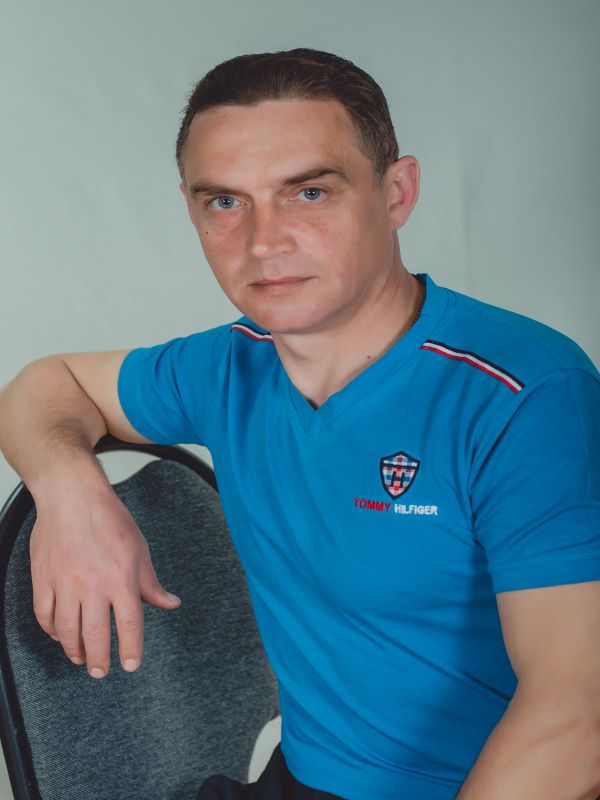 Степанников Александр Юрьевич.